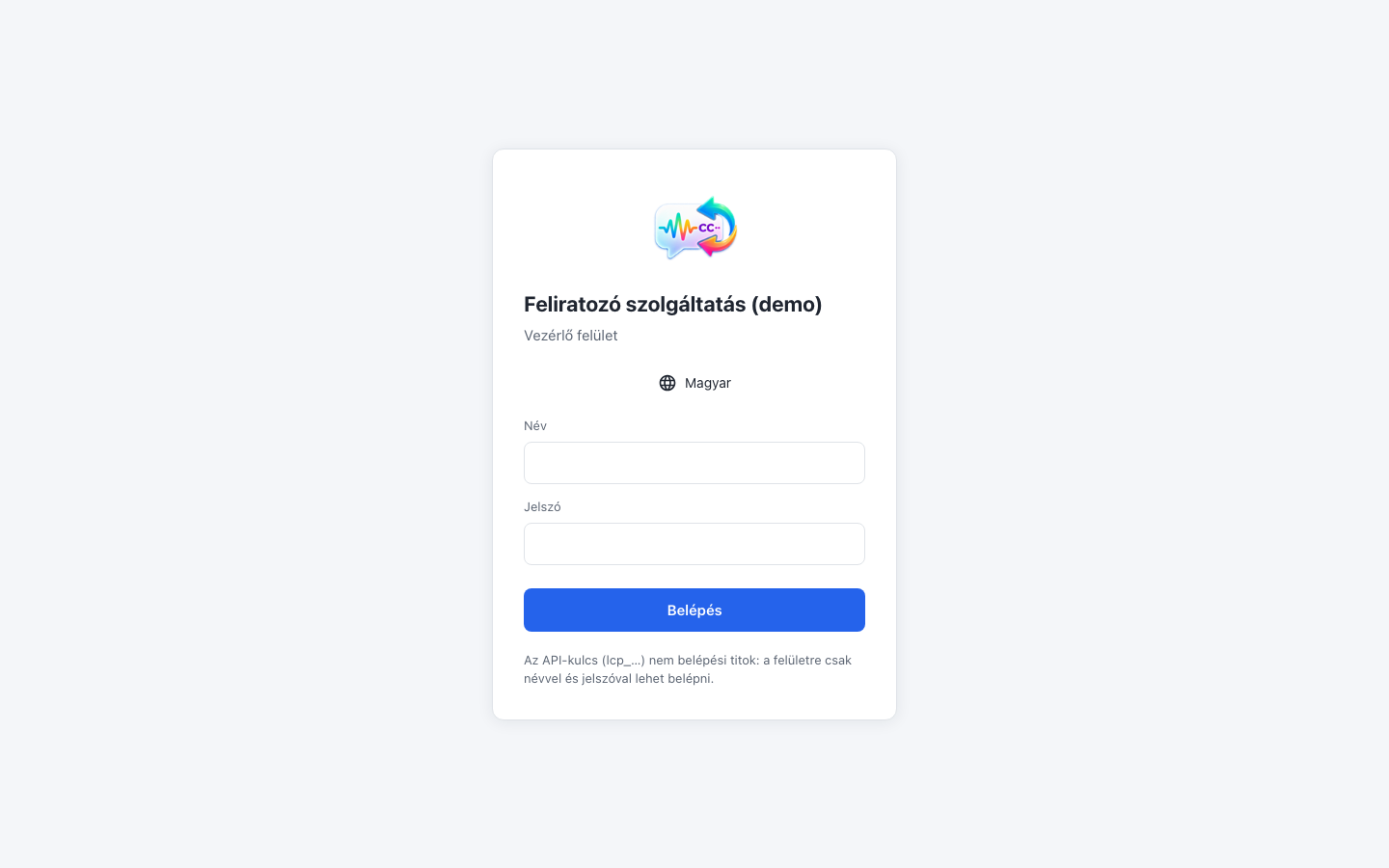 A webes felület belépőlapja a Név és a Jelszó mezővel és a Belépés gombbal